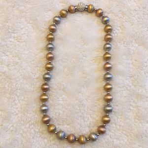 NM Beaded vintage tri color necklace